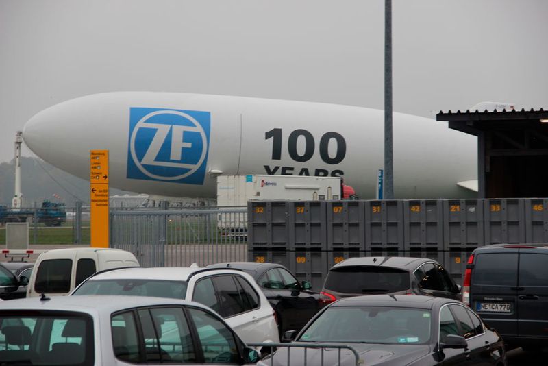 Der Blick über den Zaun darf nicht fehlen... (Bild: Königsreuther)
