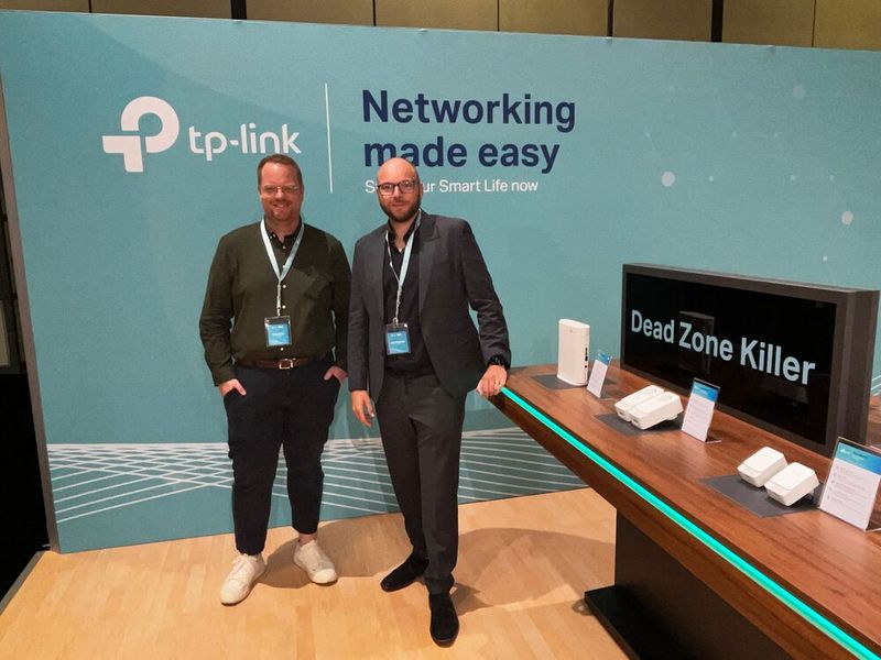 Ohne Networking geht heute nichts mehr, (l.) Niklas Abels und Jens Haushalter, TP-Link. (Bild: Vogel IT-Medien GmbH)