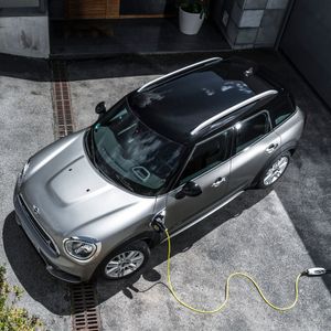 Der Mini Countryman ist ab Juni auch mit Stecker zu haben.
