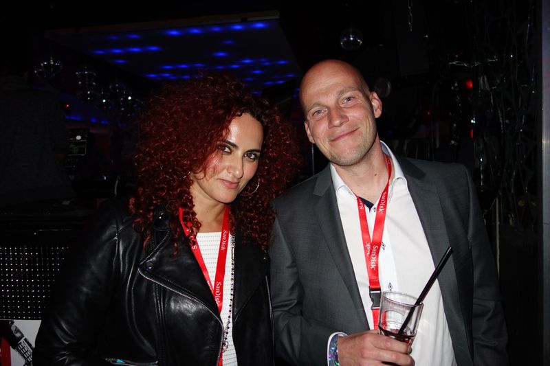 Besa, IT-BUSINESS und Marc Wirtz, api waren sich in einem Punkt einig... die Farbe Rot kann manchmal tückisch sein (Bild: IT-BUSINESS)