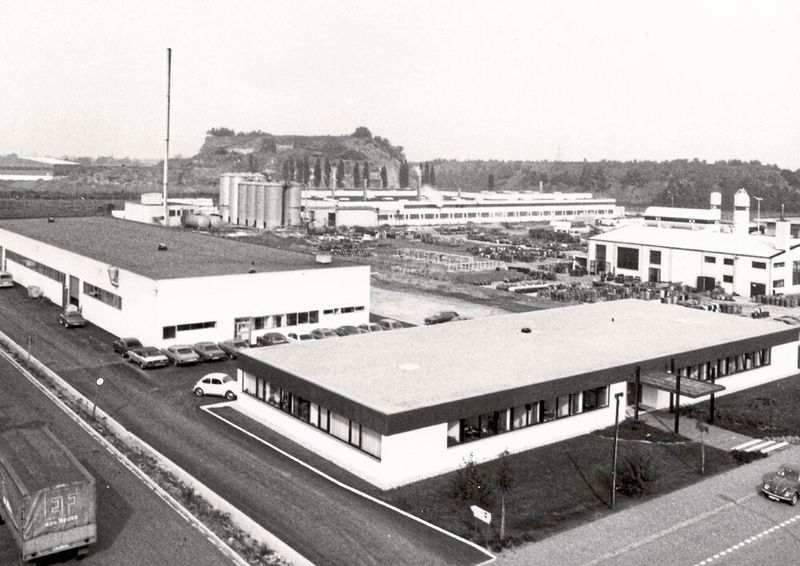 Auf Erfolgskurs: Expansion 1976. Der neue Firmensitz in Bottrop. (Bild: Seepex)