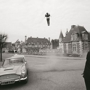 (Aston Martin)