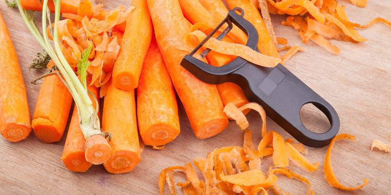 Pilze, die auf Möhrenresten wachsen, können als nachhaltige und schmackhafte Proteinquelle dienen. (Symbolbild)(Bild: ©  D. Ott - stock.adobe.com)