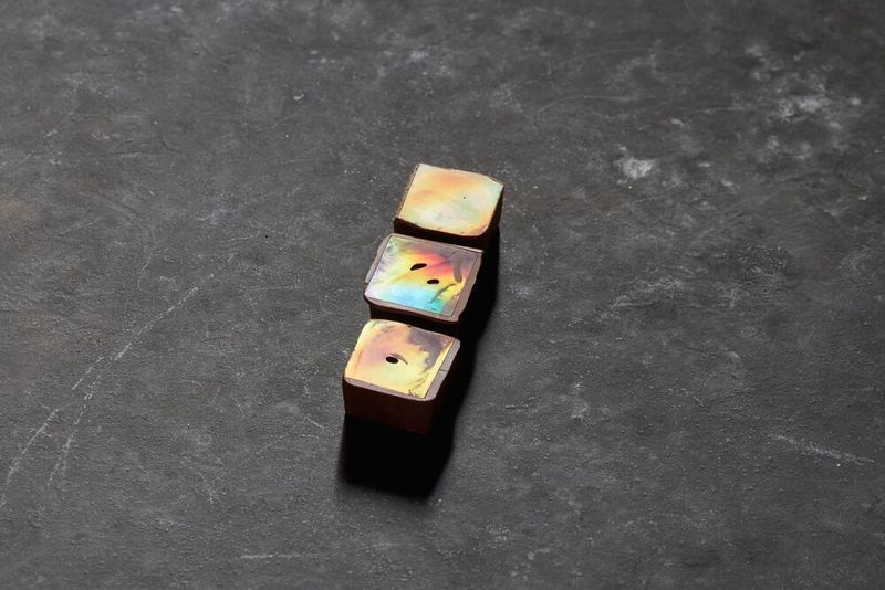 ETH researchers have found a way to imprint a special structure on the surface of the chocolate to create a targeted colour effect. (Giulia Marthaler Zuerich)