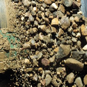 Fig. 1: Typical primary belt cleaner installation. In this picture you also find trim marks for the blade (see also Fig. 3).