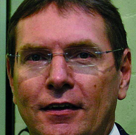 Ing. Wim van Kranen, Sales-&-Marketing-Manager der Safan B.V.: „Die Roboter-Abkantzelle I-Brake wurde speziell als Standardlösung für kleinere Losgrößen entwickelt.“ Bild: Handge (Archiv: Vogel Business Media)