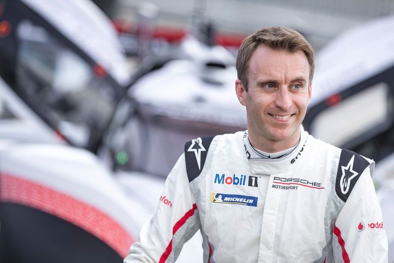 Porsche-Werksfahrer Timo Bernhard freute sich über die von ihm gefahrene Rekord-Runde. (Porsche)