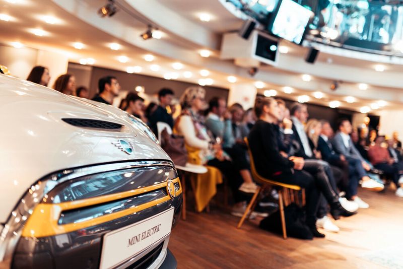 Im Mittelpunkt stand unter anderem Minis neues Elektroauto. (Mini)