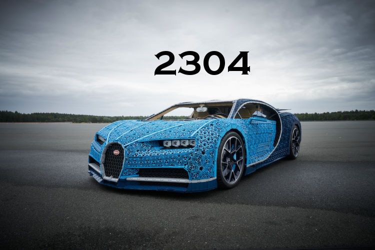Lego Power Motoren treiben den Bugatti an, der komplett aus über 1 Millionen Lego Technik Teilen erbaut wurde. Nach 13 438 Arbeitsstunden kommt der Lego-Bugatti auf 1500 kg Gesamtgewicht, 5,3 PS theoretische Leistung und 92 Nm geschätztes Drehmoment. Doch während das Originalmodell eine Geschwindigkeit von knapp 400 km/h erreicht, kommt das Lego-Modell auf knapp 20 km/h in der Spitze. (Lego)