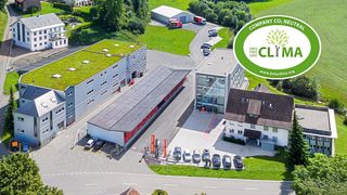 Laemmle Chemicals AG in Madetswil: Ab sofort CO2-neutral dank Restkompensation in Zusammenarbeit mit der Stiftung «KMU Clima». (Bild: Laemmle Chemicals AG)