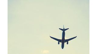 Die Reduktion von CO₂-Emissionen des Luftfahrtsektors hängt ganz wesentlich an der Produktion nachhaltiger und konkurrenzfähiger Flugtreibstoffe (Sustainable Aviation Fuels; SAF) aus erneuerbaren Rohstoffen. (Symbolbild) (Bild: frei lizenziert)