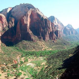 Durch intelligentes Dosieren können Prozesse energiesparend, ressourcen- und umweltschonend optimiert werden: mit der Magnet-Membrandosierpumpe Gamma/X mit Dulconnect