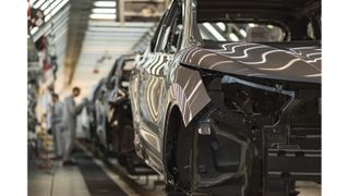 Mit Keysight Assembly, einer von Keysight zusammen mit Automobil-OEM-Partnern entwickelten Lösung lassen sich Fertigungsprozesse auf der Werksebene simulieren. Symbolbild. (Bild: © vadimalekcandr/stock.adobe.com)