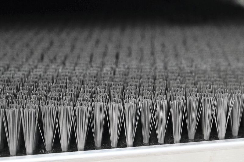 Die Plattenbürsten von Mink für die Bürstentische der Laserschneidmaschinen von Trumpf.  (Bild: Stefanie Michel)