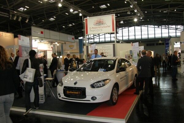 Gemeinschaftsstand des Elektromobilitätsclusters Regensburg (Bild: Thomas Kuther)