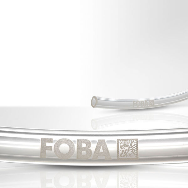 Lasermarkierte Kunststoffröhren aus Silikon: beschriftet mit einem UV-Laser der M-Serie von Foba. (Foba Laser)