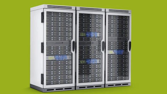 Der Kompaktlüfter AxiForce 40 kühlt industrielle Schaltschränke, Server und andere hochmoderne Technologien effizient und sicher.(Bild:  ebm-papst)