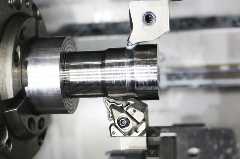 With Iscar's Quickturn, WST Präzisionstechnik machines output shafts significantly faster and more reliably than before.(Source:  Iscar)