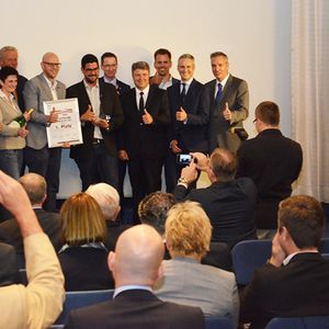 Große Freude bei den angereisten Siegern.(Foto:  Rehberg)