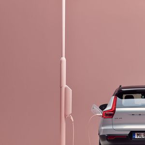 (Volvo)