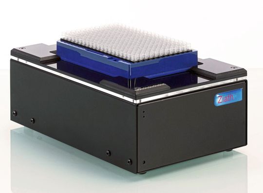 Abb.2: Der Data-Paq Mirage Rack Scanner von Ziath hilft bei der Probenverfolgung über Strichcodes.(Bild:  Ziath)