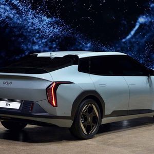 Die Limousine ist 4,73 Meter lang, 1,86 Meter breit und 1,48 Meter hoch.(Bild:  Kia)