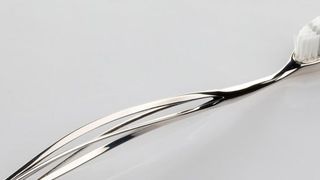 Damit wird Zähneputzen zum exklusiven Erlebnis: Design-Variante 2 der MIO-Luxus-Zahnbürste (Bild: Zare)