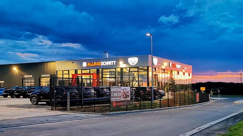 Perspektivisch möchte Allrad Schmitt jährlich 400 Neuwagen verkaufen.  (Bild: Allrad Schmitt)