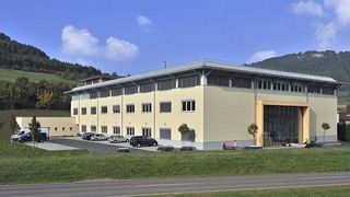 Firmensitz der Allmendinger Elektromechanik KG in Bad Überkingen-Hausen. Bild: Allmendinger (Archiv: Vogel Business Media)