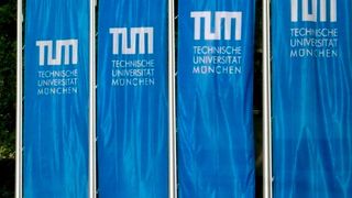 Die Arbeitsgruppe um Thomas Brück, Professor für Industrielle Biokatalyse an der Technischen Universität München, entwickelt Wirkstoffe aus dem Baukasten. (Scharger, Albert / TUM)