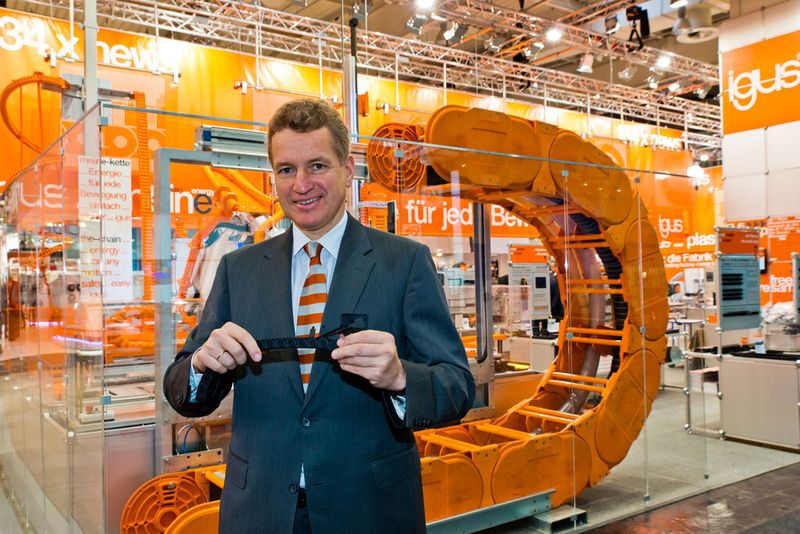 Frank Blase, Geschäftsführer/CEO igus GmbH, Köln: „Wir zeigen auf unserem Messestand dieses Jahr 134 Neuheiten, die Maschinen in Bewegung bringen.“ (Bild: Igus)