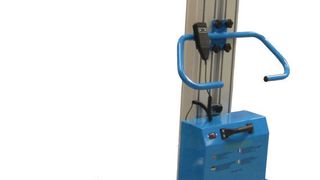 Die neue Hebehilfe „Lift&Drive325P“ hat mit 99 kg Eigengewicht und 325 kg Nutzlast ein gutes Eigengewicht-Nuztlast-Verhältnis. (3i Handhabungstechnik)