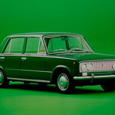 Ein vergessener Weltmeister – Der 1966 aufgelegte Fiat 124 motorisierte in 23 Millionen Einheiten und unter vielen Markennamen fünf Kontinente. Sogar in Deutschland wurde er gebaut.
 (Bild: Fiat)