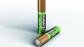 Memory-Effekt: Dass der Akku einen Teil seiner Kapazität verliert, wenn er zu früh wieder aufgeladen wird, gilt nur für Ni-Cd-Akkus und nicht mehr für die modernen Lithium-Akkus (Lithium-Ionen oder Lithium-Polymer) und Nickel-Metall-Hydrid-Zellen (NiMH). (Bild: Duracell)