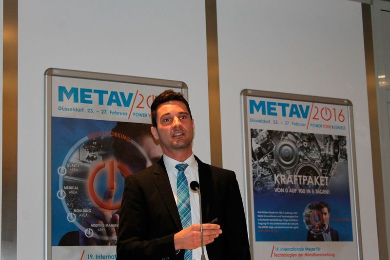 Myron Graw, KEX, talked about a new study on additive manufacturing and its influence on the machine tool industry. (Source: Schulz)