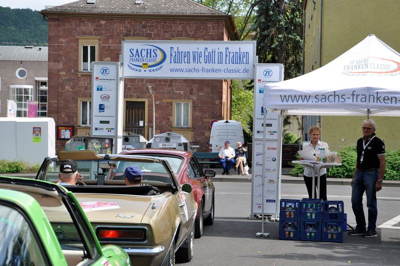 Die Sachs Franken Classic lockt alljährlich an Pfingsten rund 170 Oldtimer-Fahrer nach Bad Kissingen. (Grimm/»kfz-betrieb«)