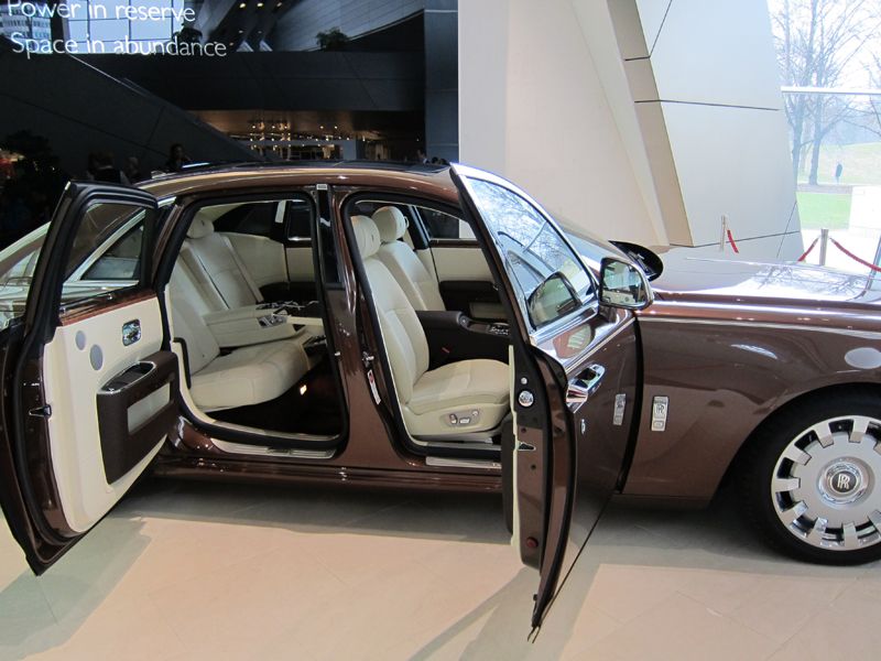 Das Ein- und Aussteigen ist bei dem Auto sehr frauenfreundlich. (IT-BUSINESS)