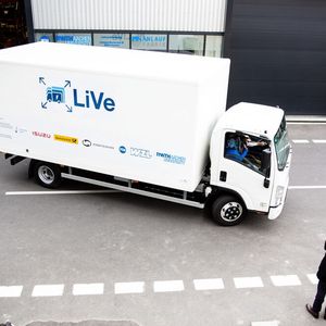 Das Fahrzeug auf Basis der Isuzu N-Serie hatte jüngst seine öffentliche Premiere.(Bild:  BPW Bergische Achsen)