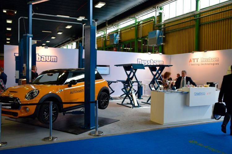 Per Hyperflow ging es bei Nussbaum mit dem Mini schnell auf und ab. (Holz / »kfz-betrieb«)