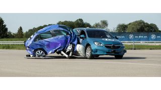 Das Pre-Crash-System mit externem Seitenairbag von ZF Friedrichshafen. (ZF)