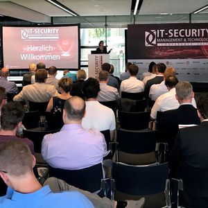 Daniela Schilling eröffnete am Donnerstag den 22. Juni 2017 die Auftaktveranstaltung zur 16. IT-SECURITY Management & Technology Conference im RheinEnergieStadion in Köln.