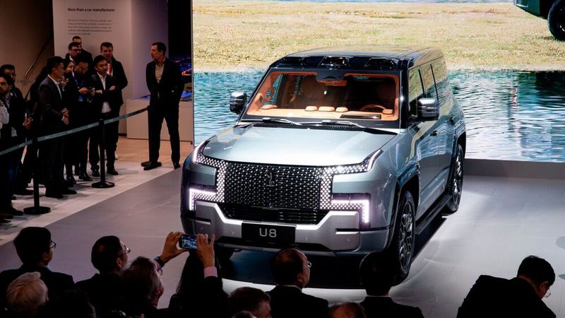 Ein Blickfang und sicher auch ein Streitfaktor: der Yangwang U8 aus dem BYD-Konzern. (Bild: GIMS)