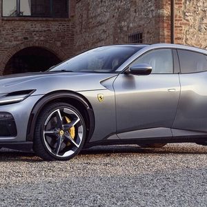 Der Sportwagenhersteller bringt den ersten Ferrari mit vier Türen auf den Markt. (Bild:  Ferrari)