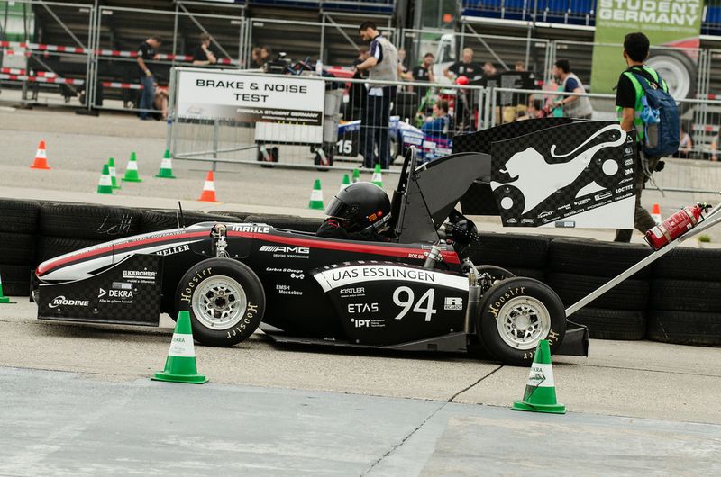 115 Studenten-Team kämpften am 29. Juli bis 3. August um den Sieg bei dem Formula Student Germany Wettbewerb 2014 am Hockenheimring (Formula Student Germany/Shetty)