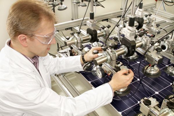 Innovationsallianz Photovoltaik: Forschen für die Solarstromversorgung der Zukunft (BSW-Solar/Innovationsallianz)