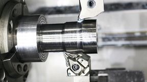 Mit Iscars Quickturn bearbeitet WST Präzisionstechnik Abtriebswellen deutlich schneller und prozesssicherer als zuvor.  (Bild: Iscar)