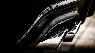 Prüfgeräte, die zur Abgassonderuntersuchung verwendet werden, müssen zukünftig nur noch regelmäßig kalibriert werden. Eine zusätzliche Eichung ist nicht mehr erforderlich. (Bild: gemeinfrei)