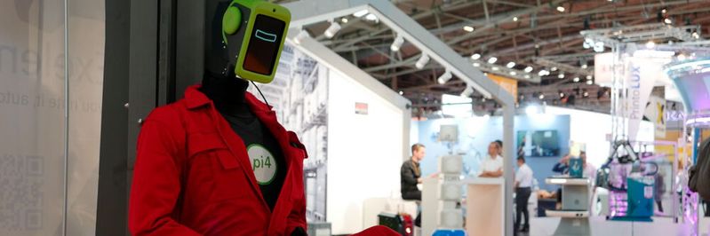 Auch Roboter auf der Automatica brauchen irgendwann eine Pause. Auch Roboter auf der Automatica brauchen irgendwann eine Pause.