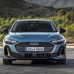 Das Gesicht in der Menge: Der breite und flachere Singleframe und die dreidimensional modellierten Air Curtains sollen „Technologie sichtbar machen“.(Bild:  Audi AG)