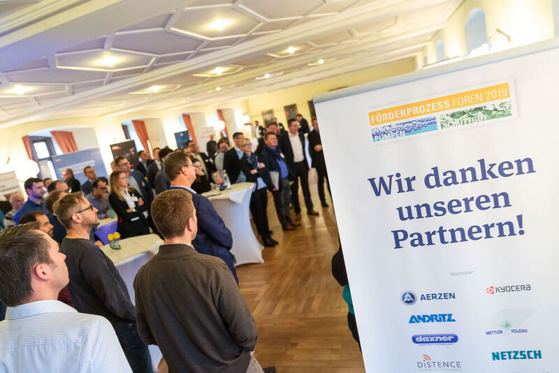Impressionen der Förderprozessforen 2019: Beim Pumpen- und Schüttgut-Forum diskutieren Experten an zwei Tagen über Probleme bei Förderprozessen. Dabei steht der praxisorientierte Austausch und die gemeinsame Lösungsfindung im Vordergrund des Netzwerktreffens der Pumpen- und Schüttgut-Community. (Stefan Bausewein / PROCESS)
